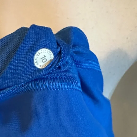 Lululemon Stronger as One Longline Bra *Medium Support C/D Cup - Picture 6 of 6